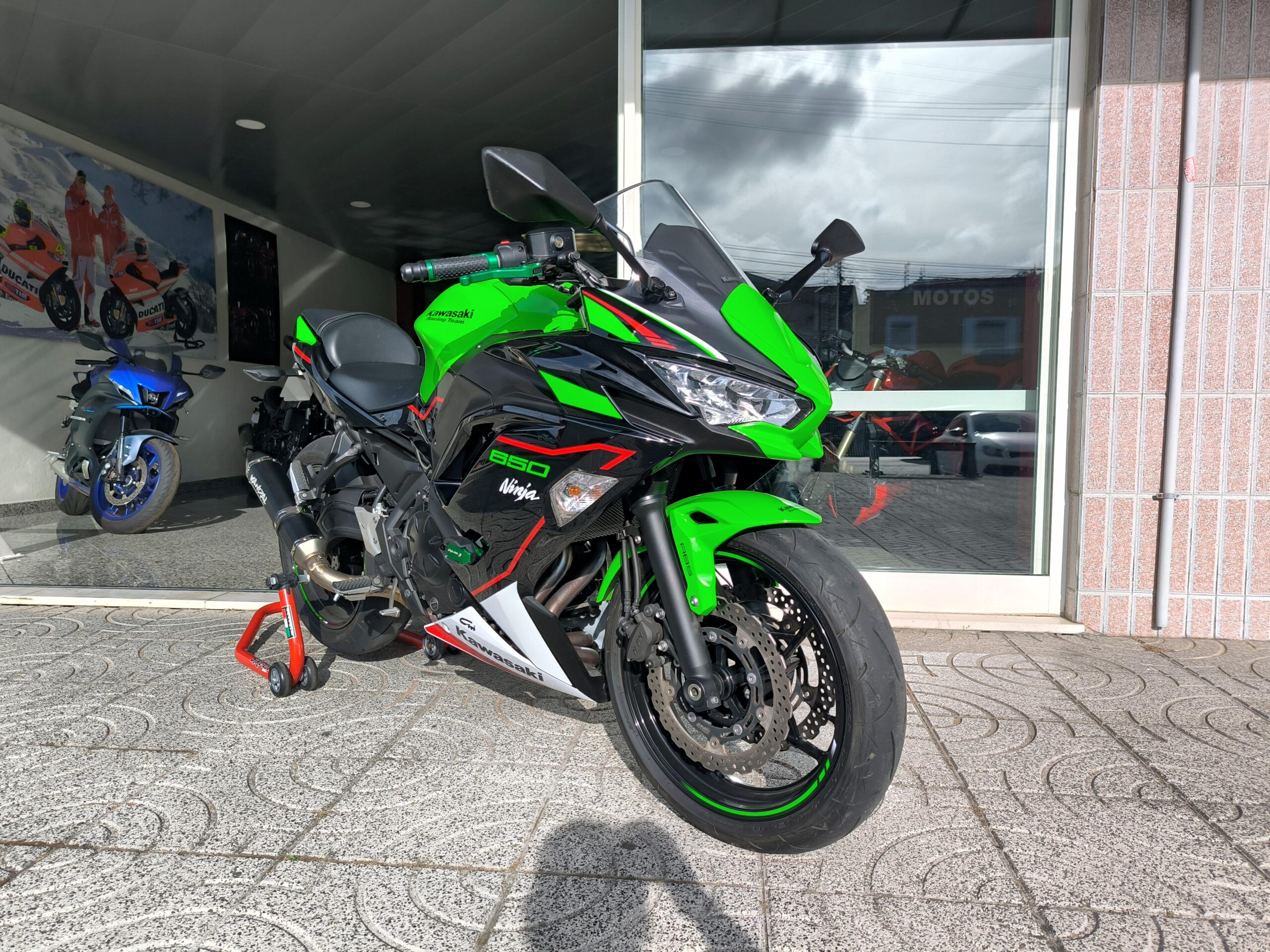 Kawasaki Ninja 650 KRT ABS